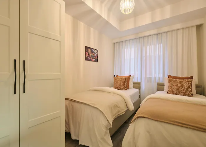 Bsy's Stylish 1br,2br ,3br In Brand New Building