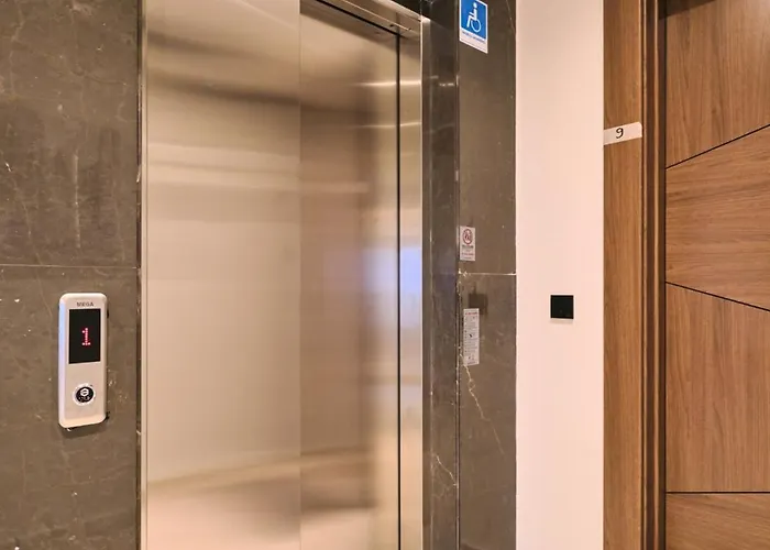 Bsy's Stylish 1br,2br ,3br In Brand New Building *