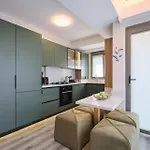 Bsy's Stylish 1br,2br ,3br In Brand New Building Lägenhet *