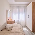Bsy's Stylish 1br,2br ,3br In Brand New Building *