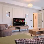 Lägenhet Bsy's Stylish 1br,2br ,3br In Brand New Building *