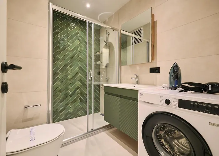 Bsy's Stylish 1br,2br ,3br In Brand New Building Apartment *